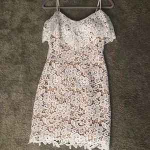 GUESS White lace dress